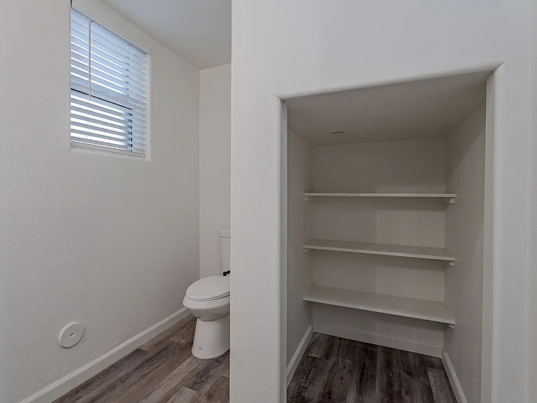 55 W Thomas Ln — Photo 24