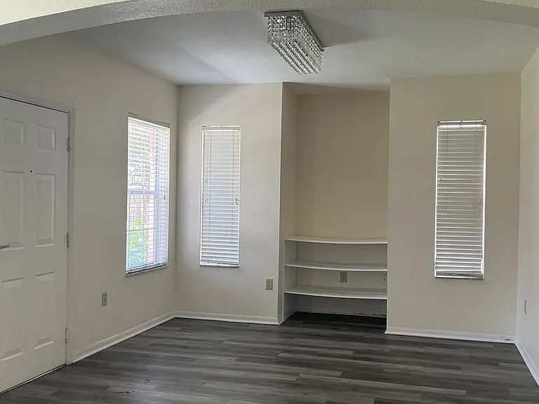 168 SW Peacock Blvd #35-103 — Photo 3