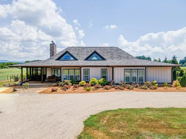 1827 McEntire Cir, Chatsworth, GA 30705