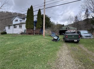 10 Lyman Rd W, Roulette, PA