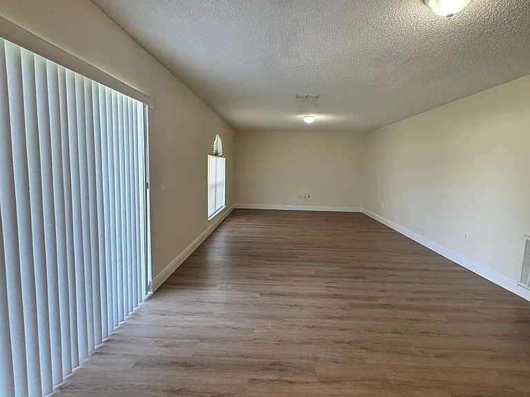 11718 Pethrick Dr — Photo 14