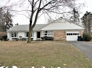 78 Tatham Hill Rd, West Springfield, MA 01089