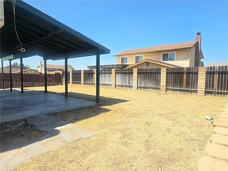 7492 Eugenia Dr — Photo 18