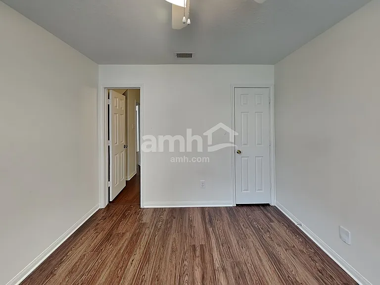 3631 Barkers Crossing Ave — Photo 11