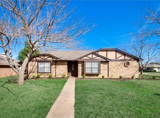 3214 Willowglen Dr, Mesquite, TX 75150