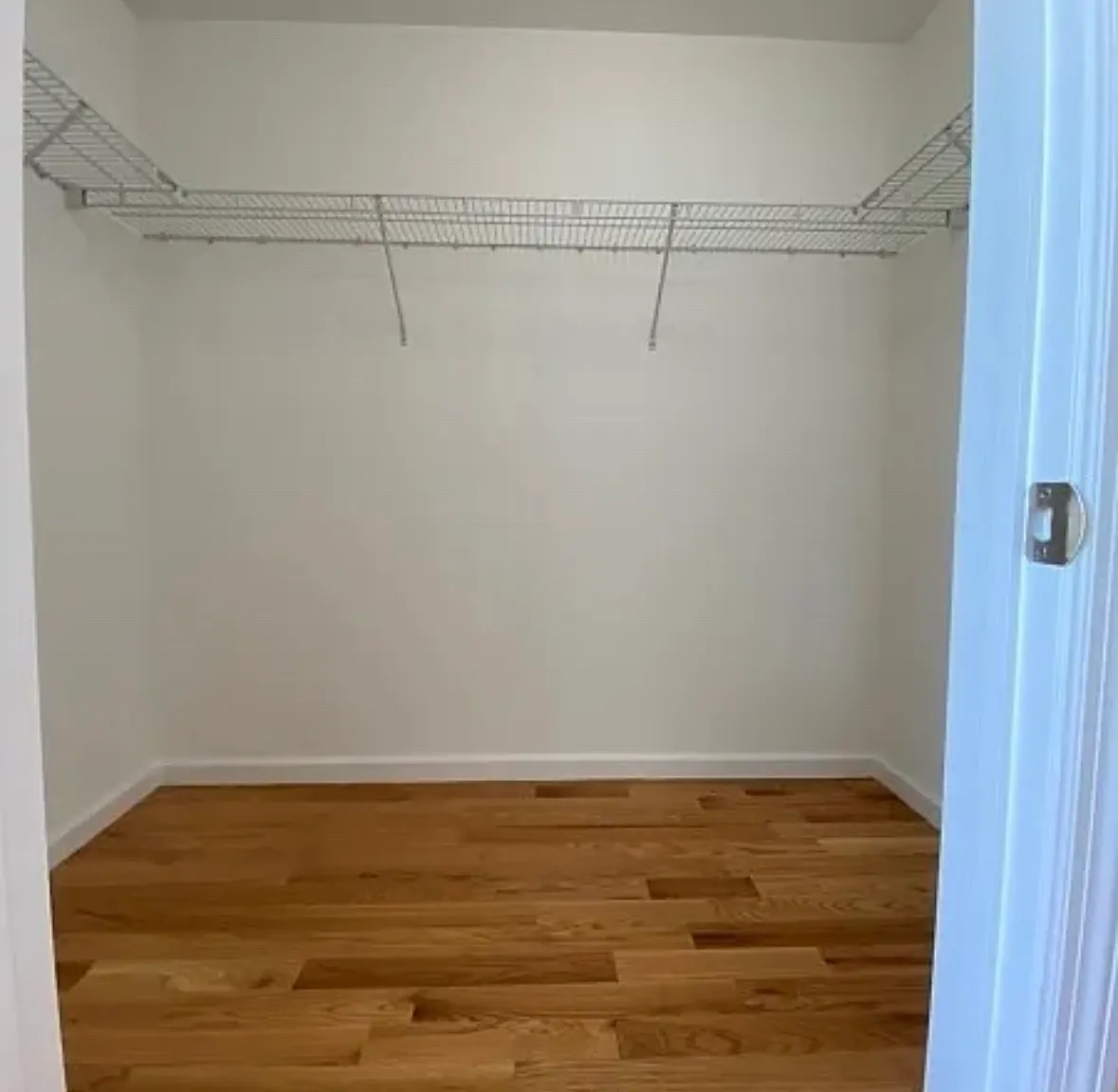 704 S Park St — Photo 1