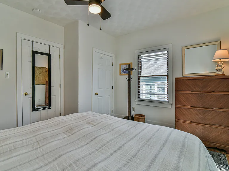 Magnolia Ave — Photo 22