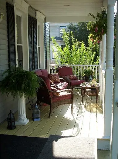 3 bed, 1000 sqft, $1,900 — Photo 3