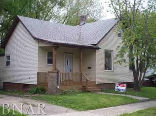 920 W Grove St, Bloomington, IL