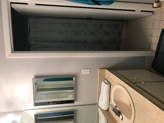 2nd floor bathroom