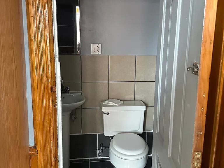 1500 W 19th St #202 — Photo 5