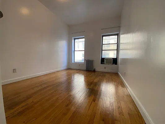 Rented by One New York Realty Inc | media 6