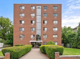12 Pond Ln APT 53, Arlington, MA 02474