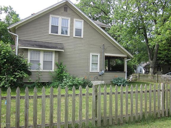 3rd image of 730 Dayton Ave