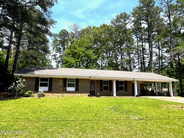 202 Vista Dr, Winona, MS 38967
