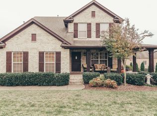 1004 Raspberry Valley Ct, Hendersonville, TN 37075