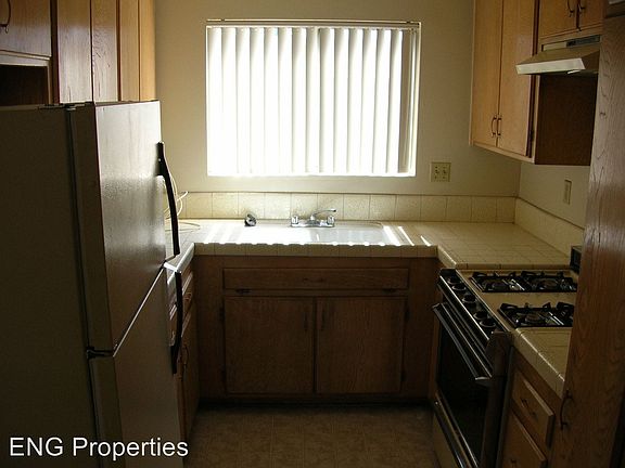 4th image of 4557 Bancroft St APT 6