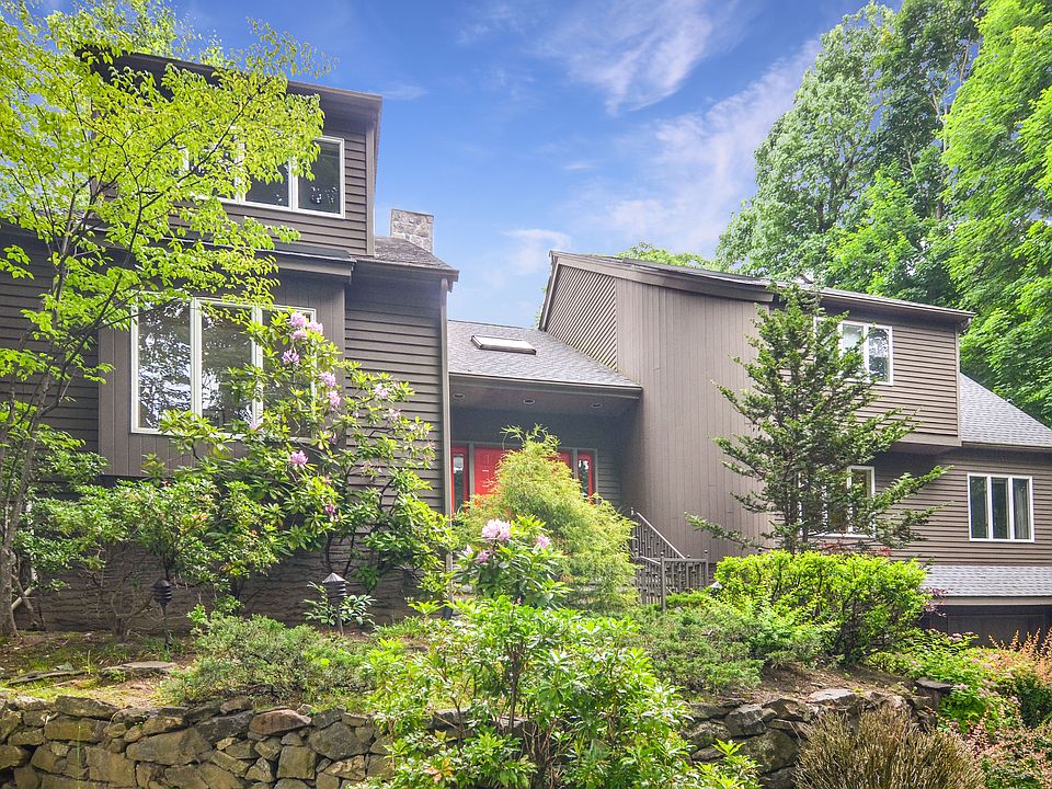 1st image of 43 Circle Dr