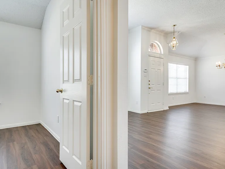 8611 Ironwood Dr — Photo 10