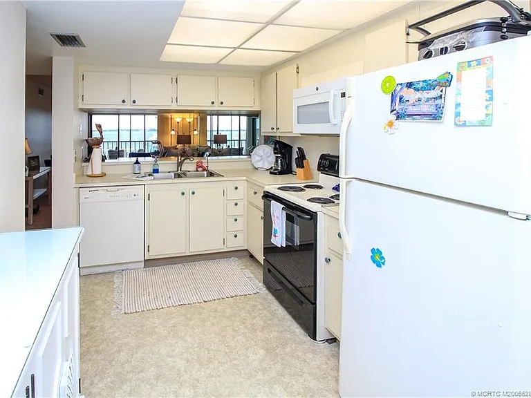 4540 NE Sandpebble Trce #203 — Photo 11
