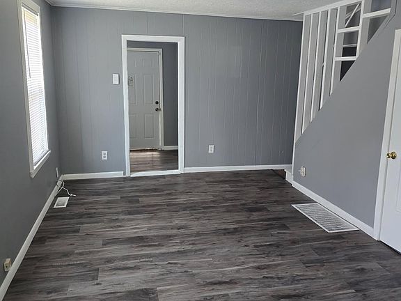 4th image of 2621 N California Ave