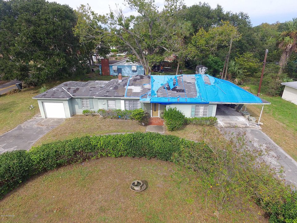 1st image of 301 Deeley St