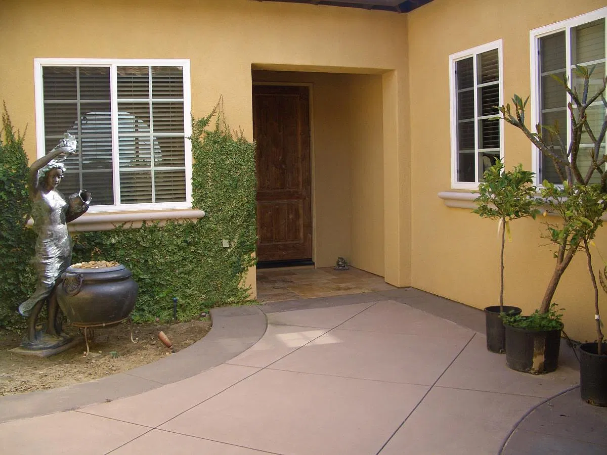 4 bed, 3.5 bath, 3600 sqft, $8,250 — Photo 4