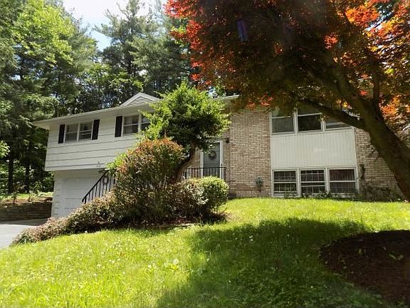 2nd image of 2508 Lynnhurst Dr