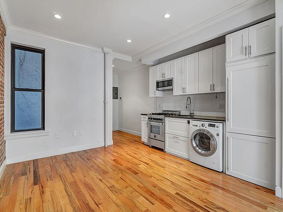 3rd image of 511 E 83rd St #3E