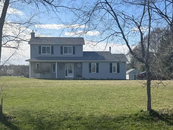 673 Pennell Rd, Imlay City, MI 48444