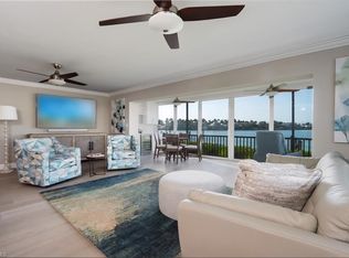 222 Harbour Dr APT 103, Naples, FL 34103