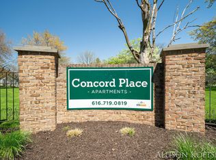 1370 Beckwith View Ave NE, Grand Rapids, MI 49505