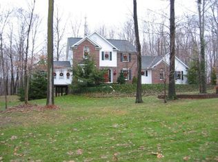 9890 Breckenridge Dr, Chardon, OH 44024