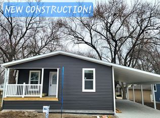 1149 Bayside Rd, Elgin, IL 60123