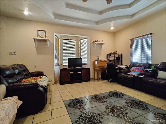 2nd image of 6516 Bandera Ln