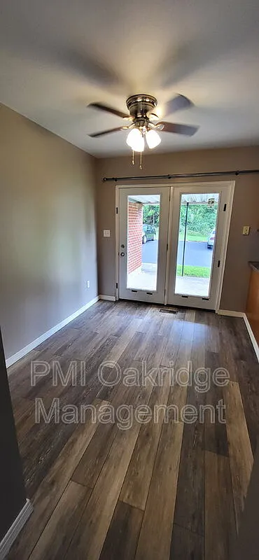 2 bed, 1.5 bath, 1056 sqft, $985 — Photo 4