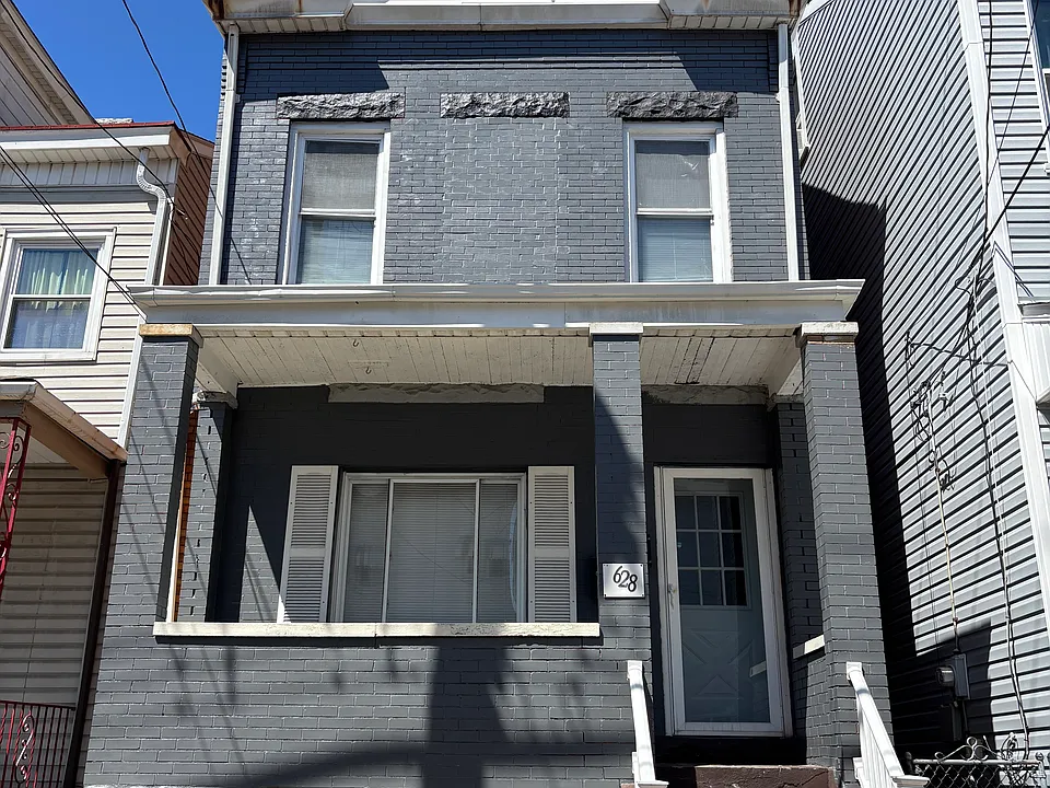 628 Edmond St