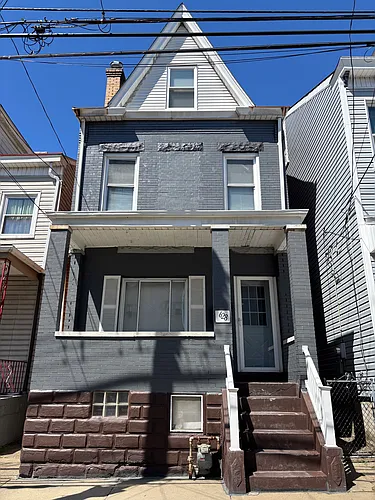 628 Edmond St Photo 1