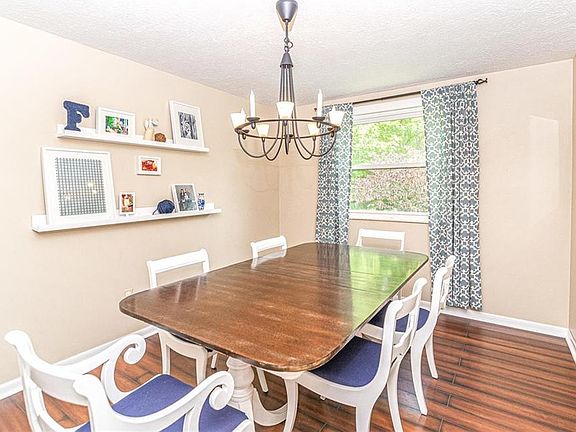5th image of 9013 Knights Ct
