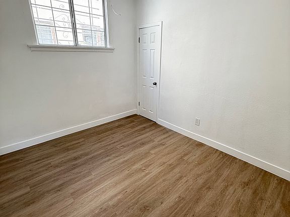 3rd image of 2511 W 54th St