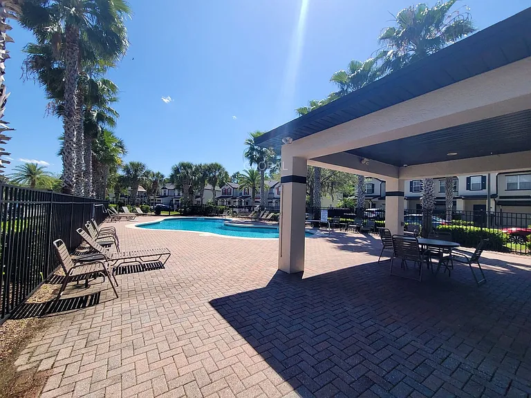 10254 Park Commons Dr — Photo 15