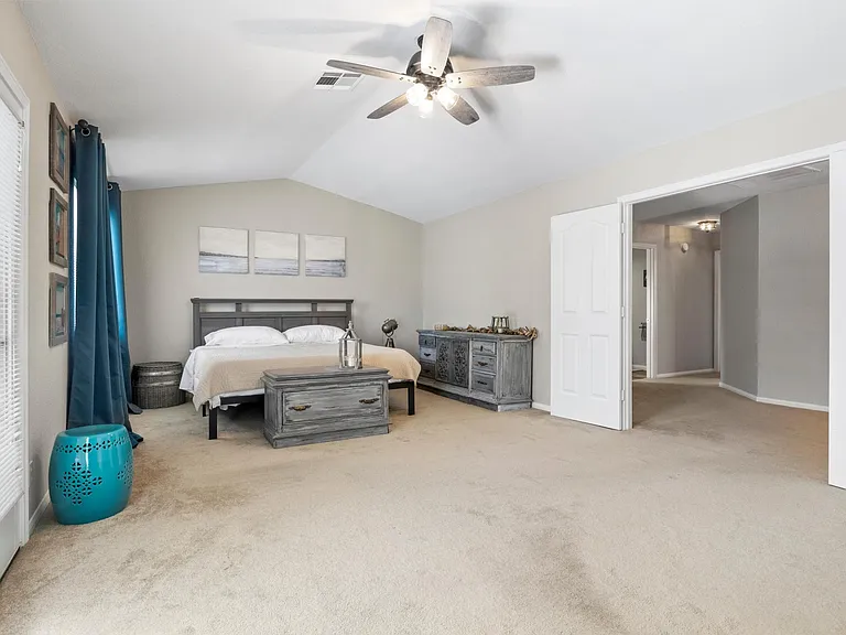 Spacious Main Bedroom