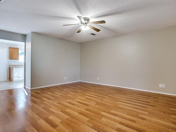 4th image of 707 N Brents Ave
