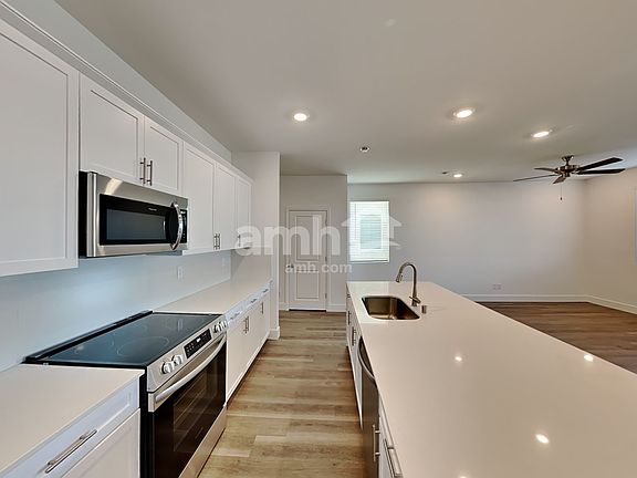 3rd image of 8378 Buckskin Cliff Ave