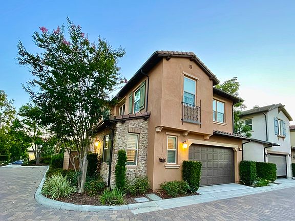 Charming corner lot - peaceful and private