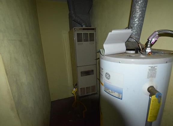 2nd image of 25 Sharilane Dr