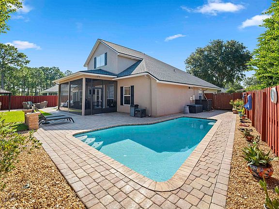 3rd image of 1305 Sylvie Ln