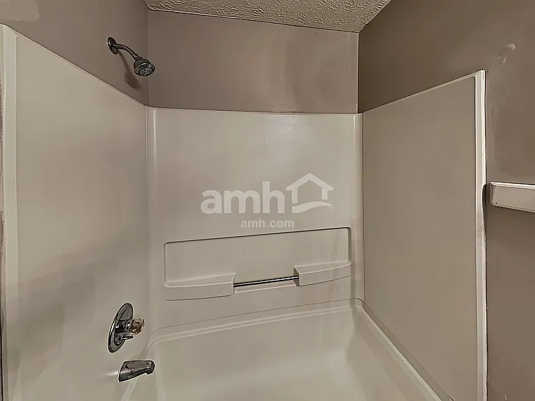8260 McGuire Dr — Photo 15