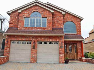 95 Central Ln, Secaucus, NJ 07094