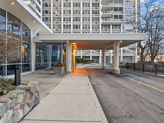 3rd image of 4250 N Marine Dr APT 706
